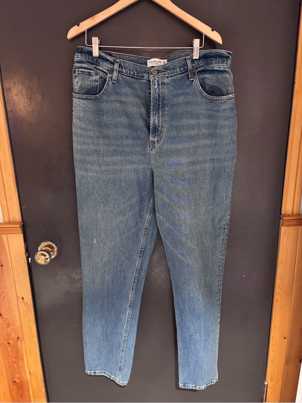 Abercrombie & Fitch Men's Blue Slim Straight Denim Jeans